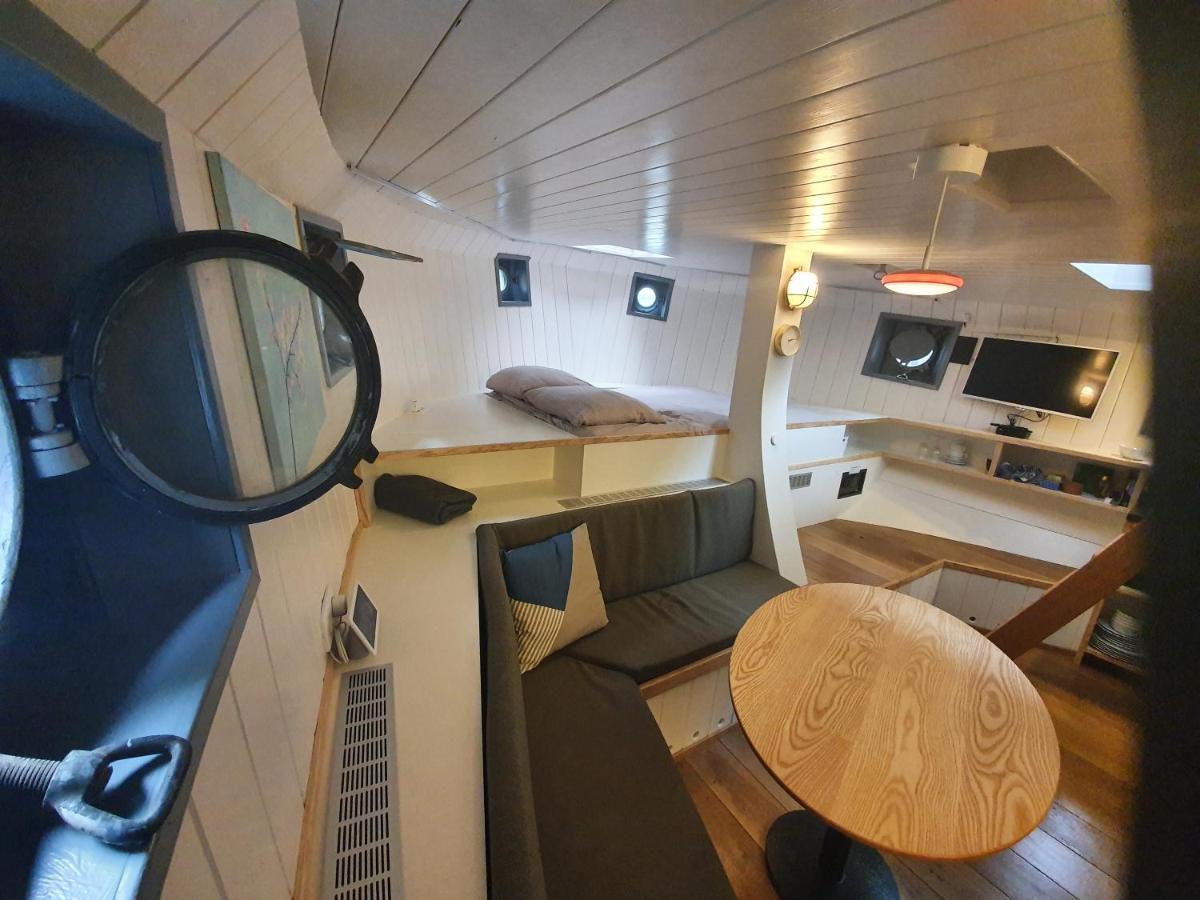 Hotel De Coaster & Aquarium Ponton Rotterdam Zewnętrze zdjęcie