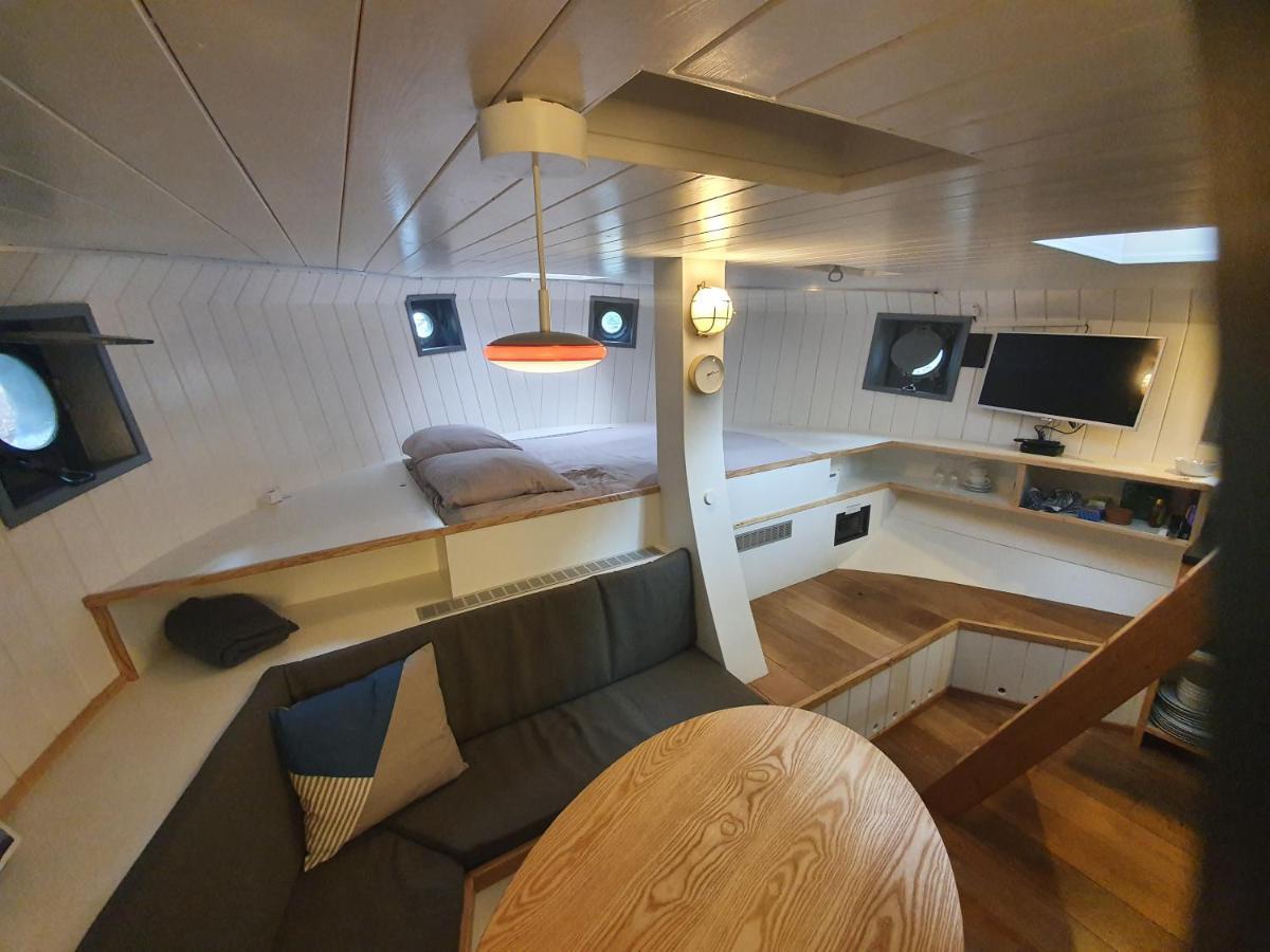 Hotel De Coaster & Aquarium Ponton Rotterdam Zewnętrze zdjęcie