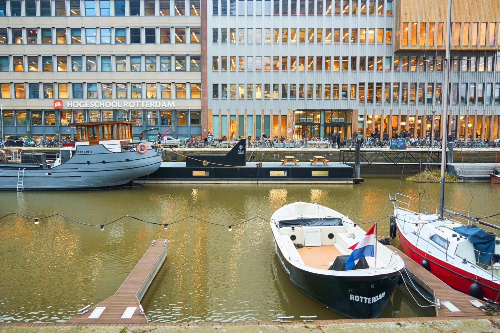 Hotel De Coaster & Aquarium Ponton Rotterdam Zewnętrze zdjęcie